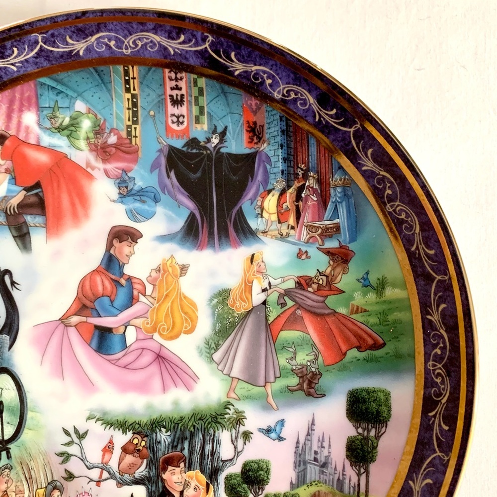 Disney Sleeping Beauty “Aurora Ever After” Bradford Exchange Display Plate - Picture 6 of 9